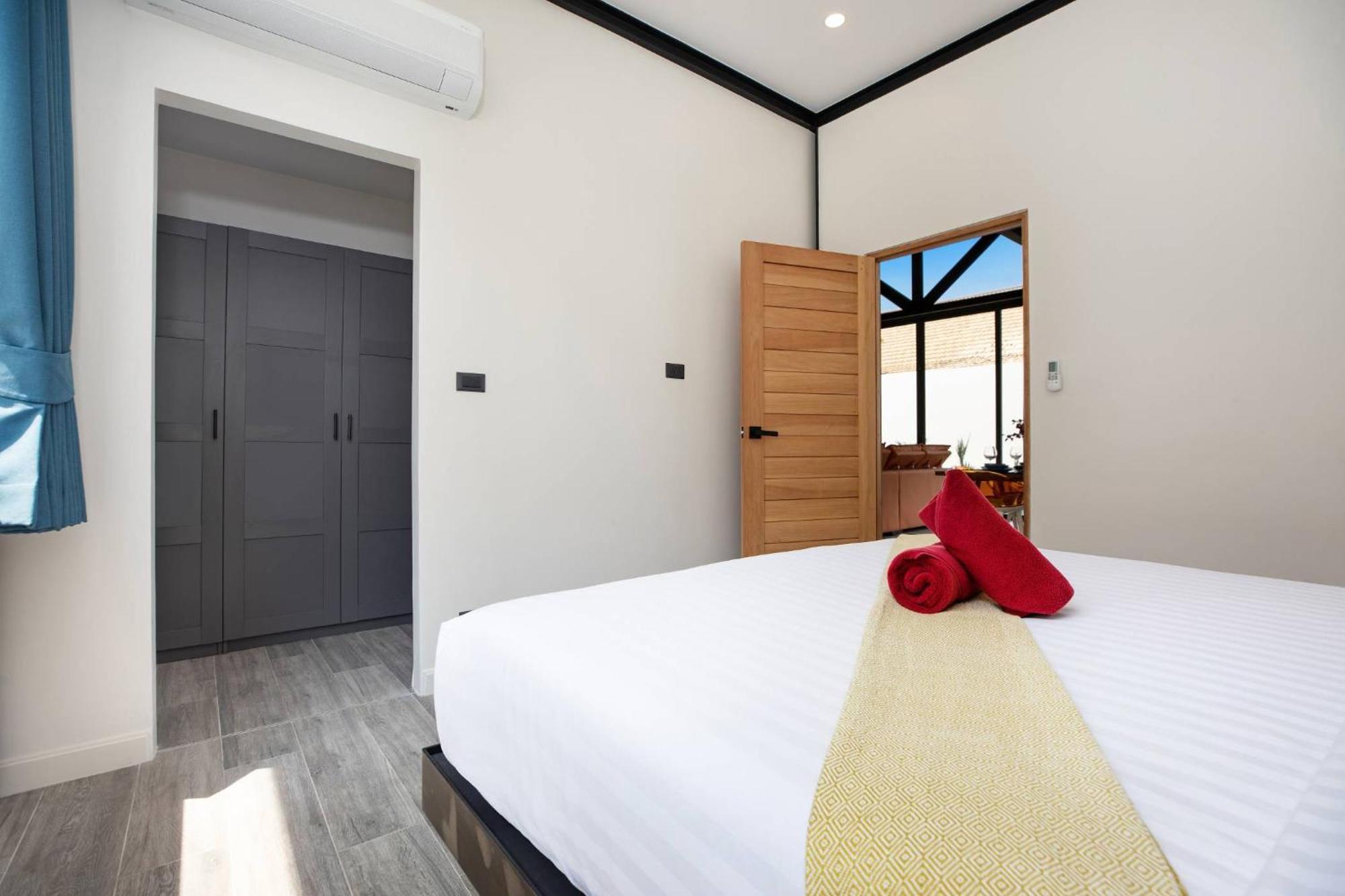 Trendy & New 19M Oxygen Pool Villa Sunset Garden 10 In Rawai Ban Saiyuan Exterior photo