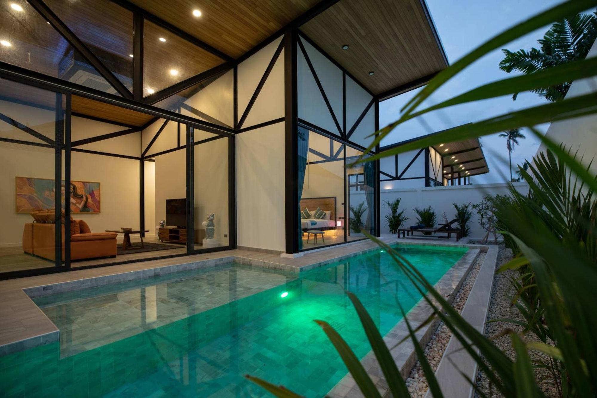 Trendy & New 19M Oxygen Pool Villa Sunset Garden 10 In Rawai Ban Saiyuan Exterior photo